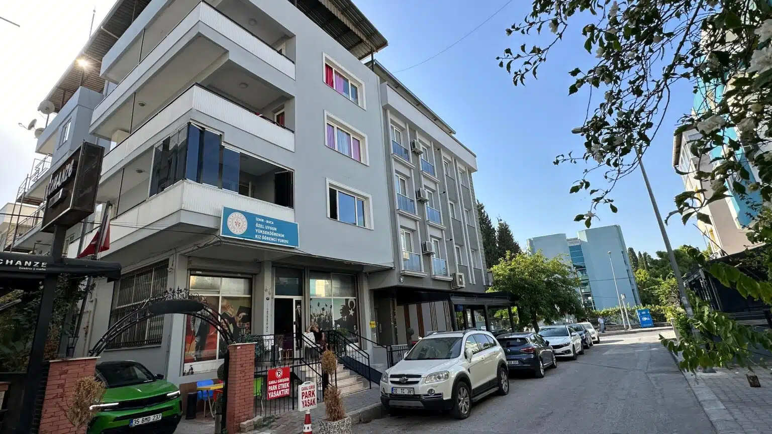 Buca kız öğrenci yurdu dış görünümü